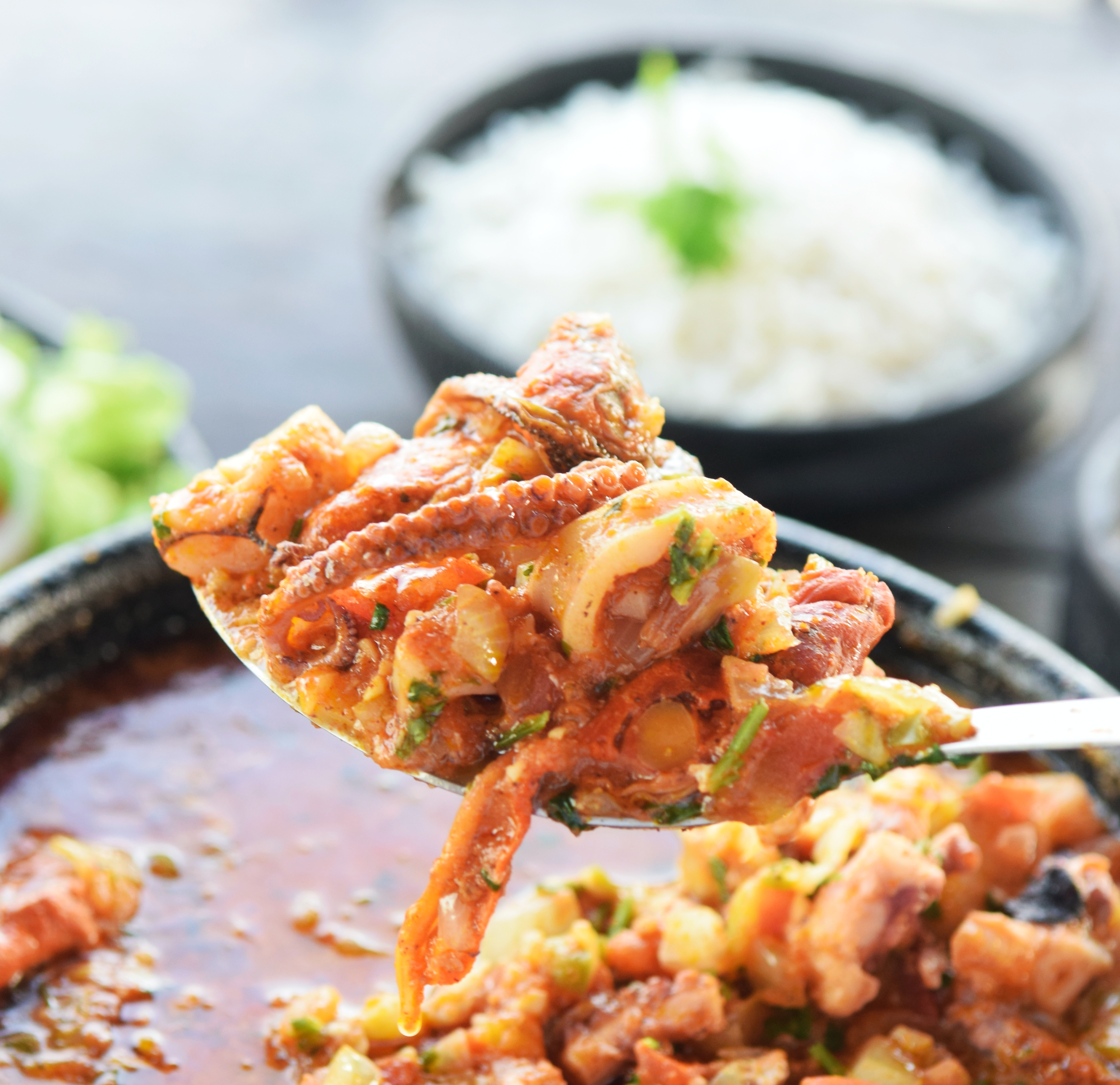 Restaurante Nomar: Sabores do Mar com Vista para a Praia de Itaipuaçu